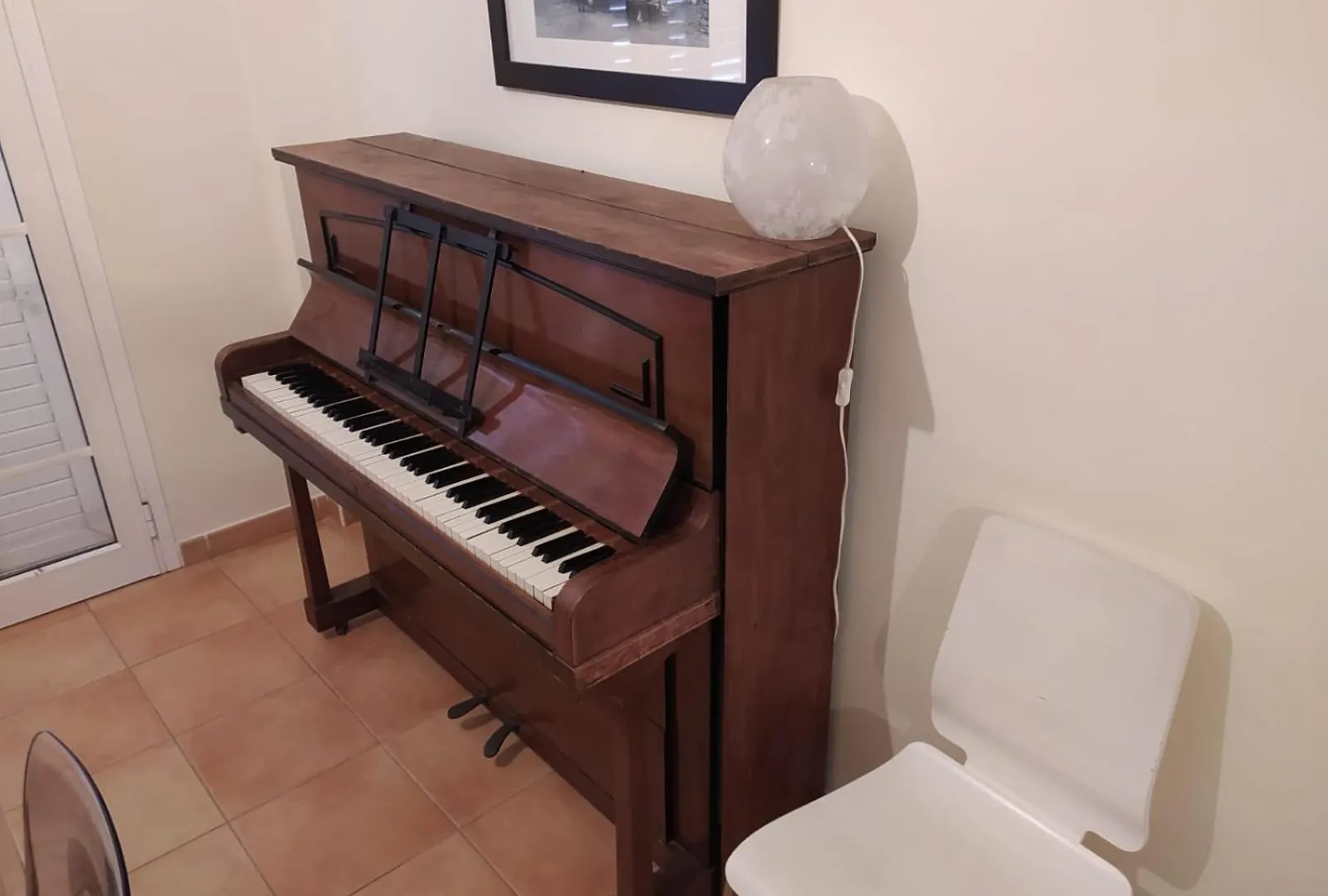 別荘 Cheerful 3 Bedroom Town House With GarageTegueste