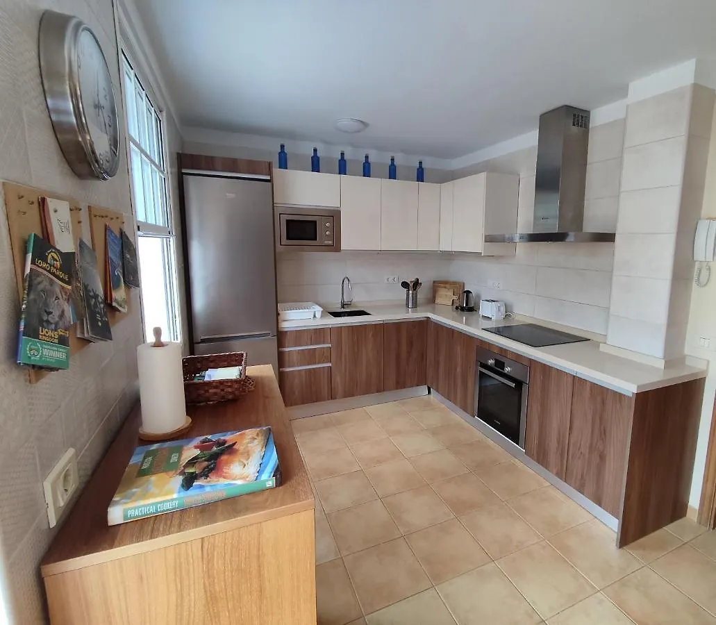 Cheerful 3 Bedroom Town House With GarageTegueste Tegueste