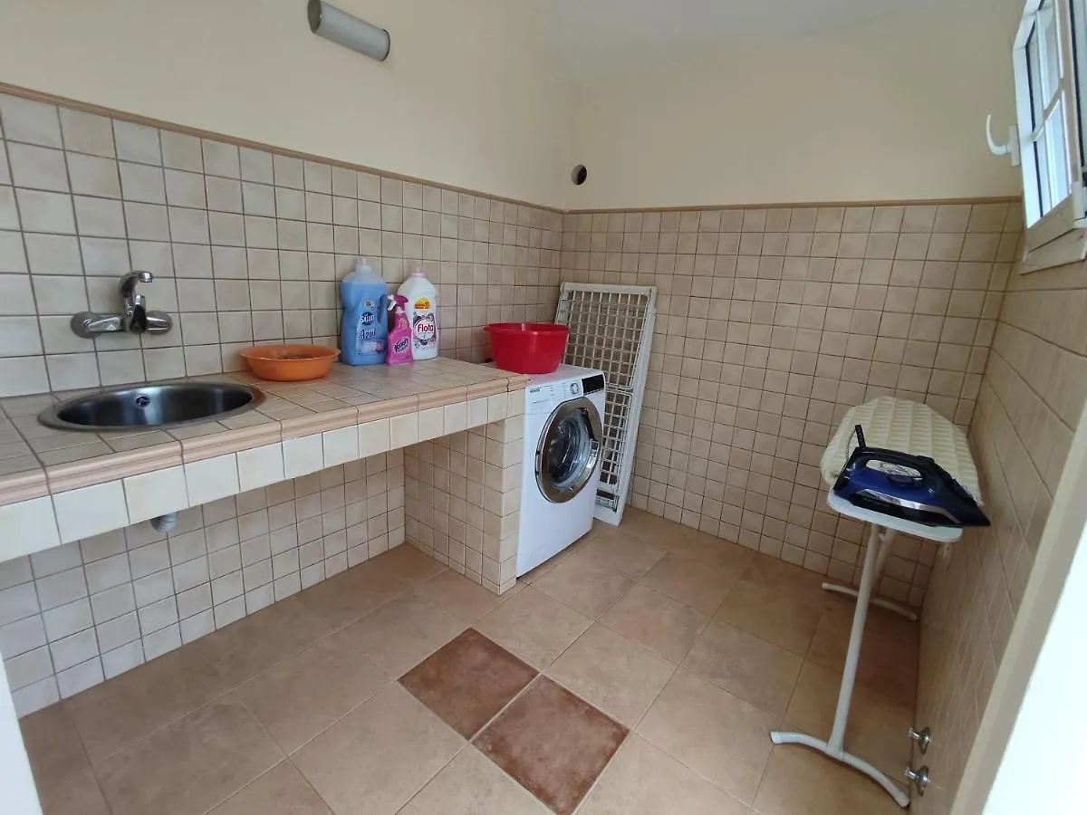 Cheerful 3 Bedroom Town House With GarageTegueste